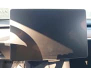 ✅ 2023 Tesla Model Y Long Range • VIN: 7SAYGDEE0PF671726 • Lot: 42393616. Wystawiony na IAAI z przebiegiem Nie podano. Bezpłatny archiwum sprzedaży aukcyjnych z USA i szczegółowy raport historii pojazdu na DreamBid. Zdjęcie 15.