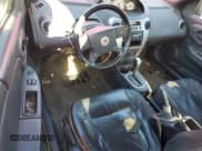 ✅ 2006 Saturn ION • VIN: 1G8AW15B36Z117217 • Lot: 89009935. Wystawiony na Copart z przebiegiem 81 745 mil. Bezpłatny archiwum sprzedaży aukcyjnych z USA i szczegółowy raport historii pojazdu na DreamBid. Zdjęcie 8.