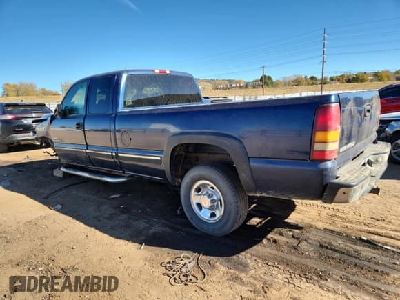✅ 2001 Chevrolet Silverado 2500HD LS • VIN: 1GCHK291X1E340281 • Lot: 91349665. Listed on Copart with Not provided. Free auction sales archive from the USA and detailed vehicle history report at DreamBid. Image 2.