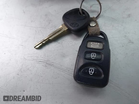 ✅ 2013 Hyundai Elantra GS • VIN: KMHDH6AE5DU018947 • Lot: 43647741. Listed on IAAI with 87,385 mi. Free auction sales archive from the USA and detailed vehicle history report at DreamBid. Image 11.