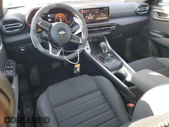 ✅ 2024 Dodge Hornet R/T • VIN: ZACPDFCW0R3A21810 • Lot: 42248845. Listed on Copart with 7,913 mi. Free auction sales archive from the USA and detailed vehicle history report at DreamBid. Image 8.