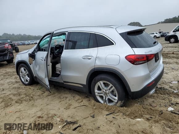 ✅ 2022 Mercedes-Benz GLA 250 • VIN: W1N4N4HB9NJ320475 • Lot: 69216505. Listed on Copart with 11,979 mi. Free auction sales archive from the USA and detailed vehicle history report at DreamBid. Image 2.