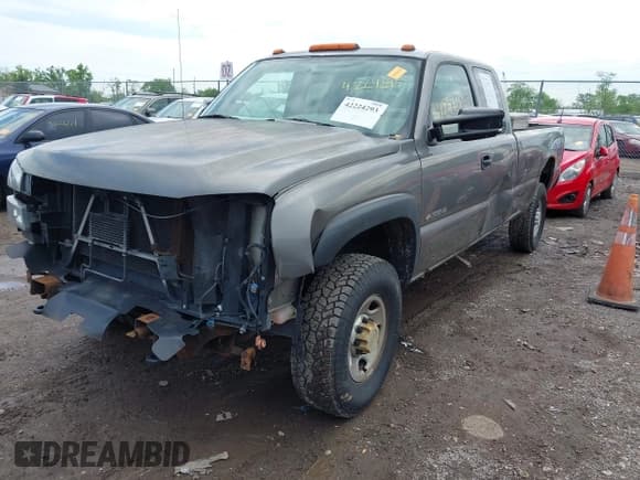 ✅ 2007 Chevrolet Silverado 2500HD Work Truck • VIN: 1GCHK29UX7E200301 • Lot: 42224293. Wystawiony na IAAI z przebiegiem 184 362 mil. Bezpłatny archiwum sprzedaży aukcyjnych z USA i szczegółowy raport historii pojazdu na DreamBid. Zdjęcie 17.