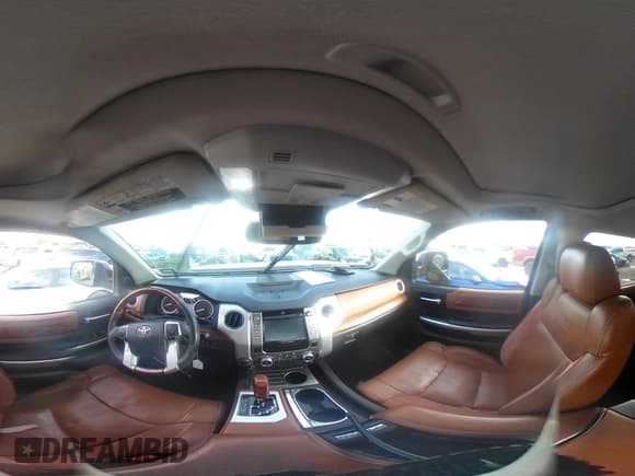 ✅ 2014 Toyota Tundra Platinum • VIN: 5TFAW5F18EX411578 • Lot: 41108462. Wystawiony na IAAI z przebiegiem 150 873 mil. Bezpłatny archiwum sprzedaży aukcyjnych z USA i szczegółowy raport historii pojazdu na DreamBid. Zdjęcie 18.