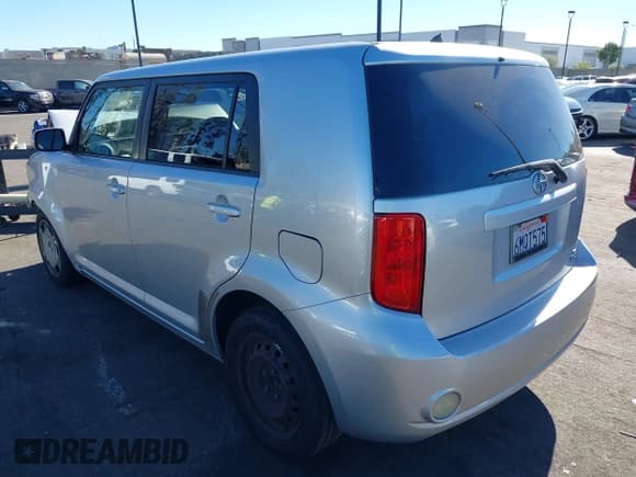 ✅ 2010 Scion xB • VIN: JTLZE4FE4A1118474 • Lot: 43732313. Listed on IAAI with 177,572 mi. Free auction sales archive from the USA and detailed vehicle history report at DreamBid. Image 3.