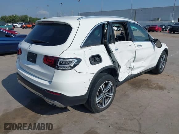 ✅ 2020 Mercedes-Benz GLC 300 • VIN: W1N0G8DB2LF769650 • Лот: 42266536. Опубликован ранее на IAAI с пробегом 93 817 миль. Бесплатный доступ к архиву аукционных продаж из США и подробный отчёт об истории автомобиля на DreamBid. Изображение 4.