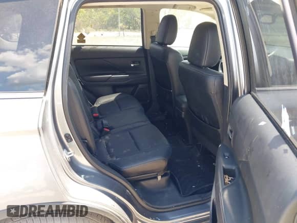 2017 Mitsubishi Outlander SE с VIN JA4AZ3A35HZ055663, выставлен на аукционе IAAI как лот 42971988 с пробегом 93 052 миль миль и . История ставок и продаж доступна на DreamBid. Изображение 8.