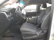 ✅ 2016 Chevrolet Suburban LS • VIN: 1GNSCGEC0GR180640 • Lot: 64640164. Wystawiony na Copart z przebiegiem 175 445 mil. Bezpłatny archiwum sprzedaży aukcyjnych z USA i szczegółowy raport historii pojazdu na DreamBid. Zdjęcie 7.