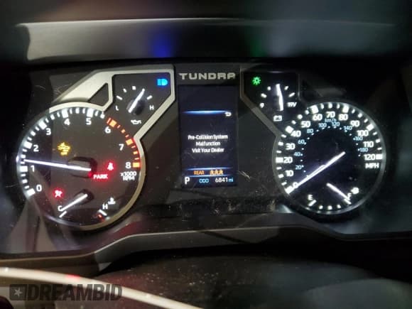 ✅ 2024 Toyota Tundra SR • VIN: 5TFKB5AA7RX034187 • Lot: 45389765. Wystawiony na Copart z przebiegiem 6 841 mil. Bezpłatny archiwum sprzedaży aukcyjnych z USA i szczegółowy raport historii pojazdu na DreamBid. Zdjęcie 9.