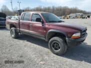 ✅ 2000 Dodge Dakota Sport • VIN: 1B7HG2AZ4YS710316 • Lot: 51082985. Wystawiony na Copart z przebiegiem 212 932 mil. Bezpłatny archiwum sprzedaży aukcyjnych z USA i szczegółowy raport historii pojazdu na DreamBid. Zdjęcie 4.