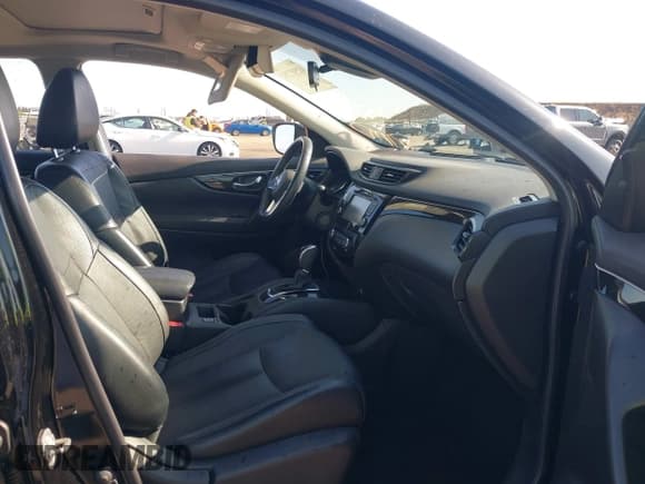 ✅ 2018 Nissan Rogue S • VIN: JN1BJ1CP3JW196022 • Lot: 42587752. Listed on IAAI with 77,639 mi. Free auction sales archive from the USA and detailed vehicle history report at DreamBid. Image 5.