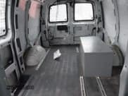 ✅ 2014 Chevrolet Express Cargo • VIN: 1GCWGFCB1E1113057 • Lot: 41913600. Wystawiony na IAAI z przebiegiem 196 605 mil. Bezpłatny archiwum sprzedaży aukcyjnych z USA i szczegółowy raport historii pojazdu na DreamBid. Zdjęcie 8.