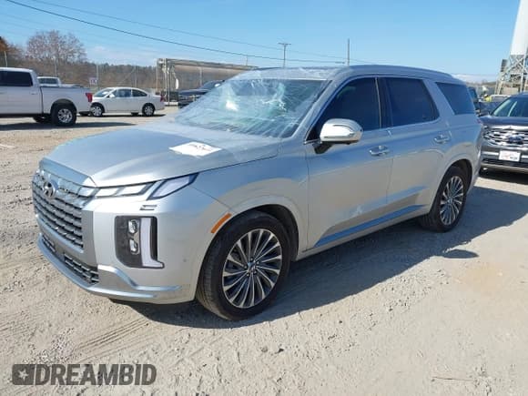 ✅ 2024 Hyundai Palisade Calligraphy • VIN: KM8R7DGE5RU695296 • Лот: 40627644. Опубликован ранее на IAAI с пробегом 3 149 миль. Бесплатный доступ к архиву аукционных продаж из США и подробный отчёт об истории автомобиля на DreamBid. Изображение 17.