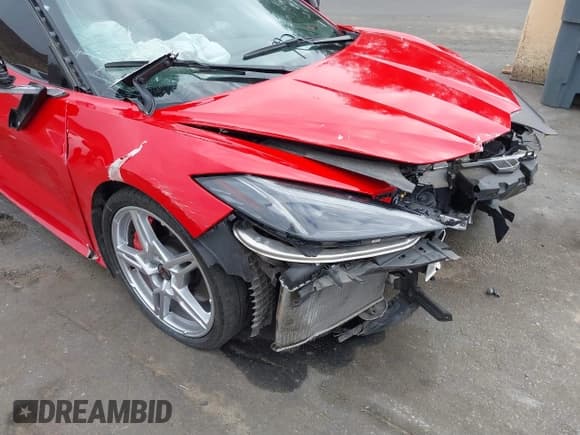 ✅ 2020 Chevrolet Corvette 2LT • VIN: 1G1Y72D43L5106837 • Lot: 41458024. Listed on IAAI with 7,226 mi. Free auction sales archive from the USA and detailed vehicle history report at DreamBid. Image 18.