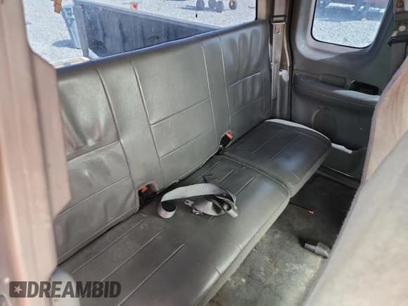 ✅ 2003 Ford F-150 XL • VIN: 2FTRX18WX3CA73133 • Lot: 58734795. Listed on Copart with 197,519 mi. Free auction sales archive from the USA and detailed vehicle history report at DreamBid. Image 10.