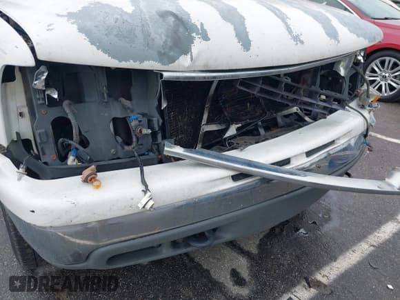 ✅ 2004 Chevrolet Suburban LT • VIN: 1GNFK16Z54J104796 • Lot: 42959899. Listed on IAAI with 203,284 mi. Free auction sales archive from the USA and detailed vehicle history report at DreamBid. Image 12.