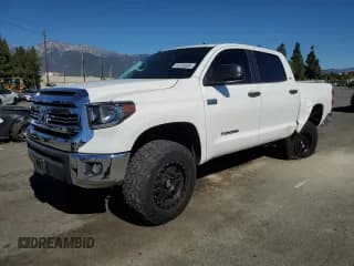 ✅ 2017 Toyota Tundra SR5 • VIN: 5TFEY5F14HX221745 • Лот: 90703085. Опубликован ранее на Copart с пробегом 65 223 миль. Бесплатный доступ к архиву аукционных продаж из США и подробный отчёт об истории автомобиля на DreamBid. Изображение 1.
