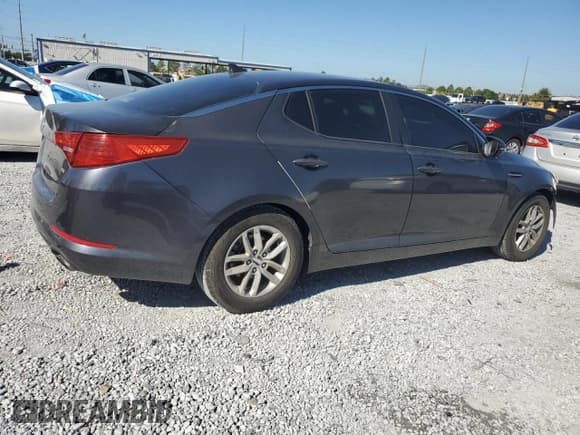 ✅ 2011 Kia Optima LX • VIN: KNAGM4A78B5187786 • Lot: 91110005. Wystawiony na Copart z przebiegiem 82 195 mil. Bezpłatny archiwum sprzedaży aukcyjnych z USA i szczegółowy raport historii pojazdu na DreamBid. Zdjęcie 3.