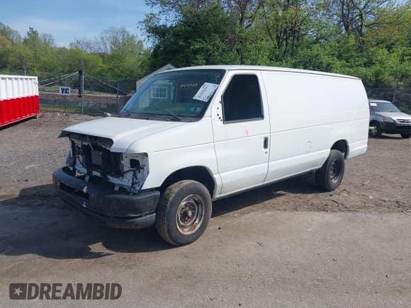 ✅ 2014 Ford Econoline Cargo Commercial • VIN: 1FTNS2EW2EDA83939 • Lot: 42159453. Wystawiony na IAAI z przebiegiem 148 947 mil. Bezpłatny archiwum sprzedaży aukcyjnych z USA i szczegółowy raport historii pojazdu na DreamBid. Zdjęcie 22.