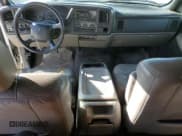 ✅ 2001 Chevrolet Suburban LS • VIN: 3GNFK16T41G239521 • Lot: 52591065. Listed on Copart with 273,591 mi. Free auction sales archive from the USA and detailed vehicle history report at DreamBid. Image 8.