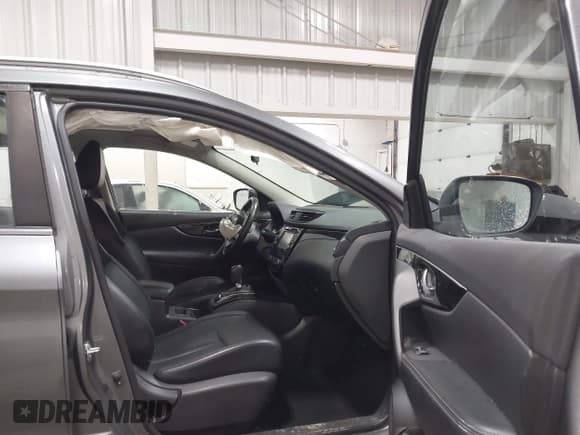✅ 2018 Nissan Rogue S • VIN: JN1BJ1CR7JW282936 • Lot: 41341472. Listed on IAAI with Not provided. Free auction sales archive from the USA and detailed vehicle history report at DreamBid. Image 5.