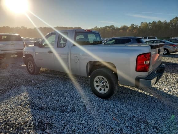 ✅ 2010 Chevrolet Silverado 1500 Work Truck • VIN: 1GCSCPEX0AZ117184 • Lot: 89842615. Listed on Copart with 255,850 mi. Free auction sales archive from the USA and detailed vehicle history report at DreamBid. Image 2.