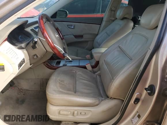 2008 Hyundai Azera Limited с VIN KMHFC46F98A251380, выставлен на аукционе Copart как лот 49347165 с пробегом 206 526 миль миль и Списание • Salvage title. История ставок и продаж доступна на DreamBid. Изображение 7.