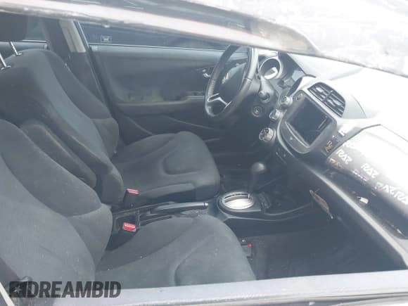 ✅ 2009 Honda Fit Sport • VIN: JHMGE88429S053630 • Lot: 43532949. Listed on IAAI with 197,977 mi. Free auction sales archive from the USA and detailed vehicle history report at DreamBid. Image 5.