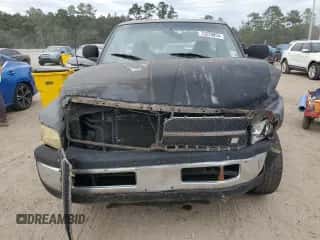 1998 Dodge 1500 z VIN 1B7HC16Y5WS705743, wystawiony jako Copart lot #73229854 z przebiegiem 240 489 mil mil oraz Szkoda całkowita • Salvage title. Historia ofert i sprzedaży dostępna na DreamBid. Obrazek 5.