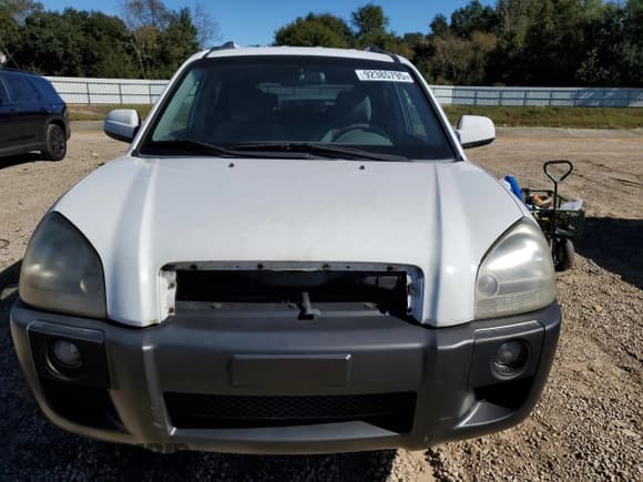 ✅ 2006 Hyundai Tucson GLS • VIN: KM8JN12D46U358808 • Лот: 92385795. Опубликован ранее на Copart с пробегом 138 656 миль. Бесплатный доступ к архиву аукционных продаж из США и подробный отчёт об истории автомобиля на DreamBid. Изображение 5.