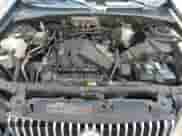 2006 Mercury Mariner Luxury z VIN 4M2CU56126KJ18508, wystawiony jako Copart lot #56960375 z przebiegiem 120 208 mil mil oraz Szkoda całkowita • Salvage title. Historia ofert i sprzedaży dostępna na DreamBid. Obrazek 12.