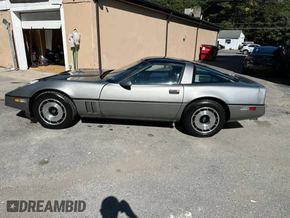 1984 Chevrolet Corvette с VIN 1G1AY0780E5147284, выставлен на аукционе Copart как лот 91623985 с пробегом 30 905 миль миль и Чистый • Clean title. История ставок и продаж доступна на DreamBid. Изображение 12.