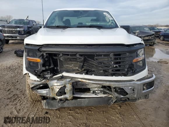 ✅ 2024 Ford F-150 XL • VIN: 1FTFX1L85RKE65131 • Лот: 43573175. Опубликован ранее на Copart с пробегом 4 917 миль. Бесплатный доступ к архиву аукционных продаж из США и подробный отчёт об истории автомобиля на DreamBid. Изображение 5.
