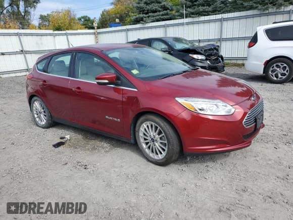 ✅ 2015 Ford Focus Electric • VIN: 1FADP3R45FL208537 • Lot: 73378954. Listed on Copart with 40,254 mi. Free auction sales archive from the USA and detailed vehicle history report at DreamBid. Image 4.