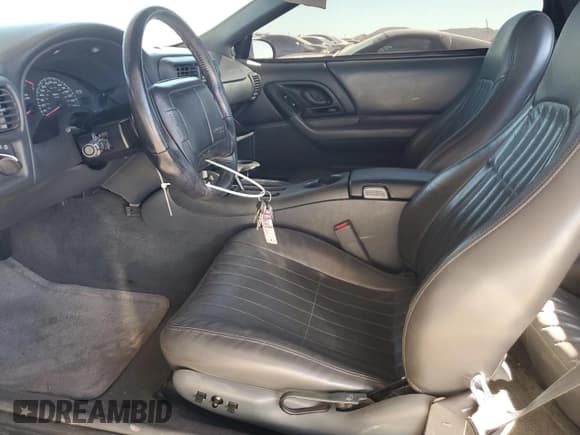 ✅ 1997 Chevrolet Camaro Z28 • VIN: 2G1FP32P7V2138764 • Лот: 78994824. Опубликован ранее на Copart с пробегом 30 542 миль. Бесплатный доступ к архиву аукционных продаж из США и подробный отчёт об истории автомобиля на DreamBid. Изображение 7.