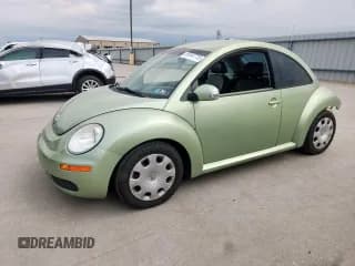 ✅ 2010 Volkswagen Beetle • VIN: 3VWPG3AG4AM011361 • Lot: 69147715. Listed on Copart with 81,569 mi. Free auction sales archive from the USA and detailed vehicle history report at DreamBid. Image 1.