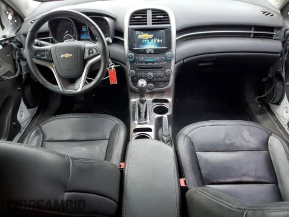 2016 Chevrolet Malibu LTZ z VIN 1G11E5SA8GF109511, wystawiony jako Copart lot #52000755 z przebiegiem 120 280 mil mil oraz Czysty tytuł • Clean title. Historia ofert i sprzedaży dostępna na DreamBid. Obrazek 8.