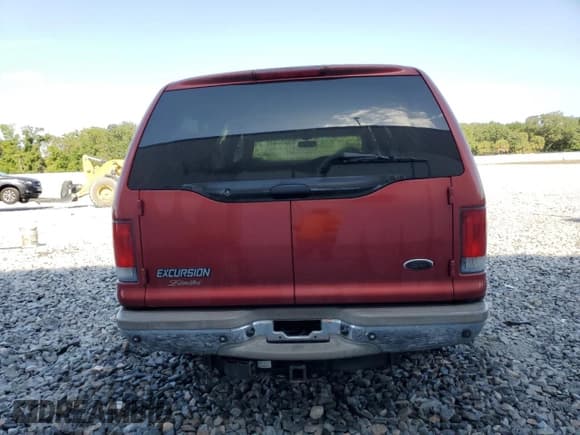 ✅ 2001 Ford Excursion Limited • VIN: 1FMNU42S61EB75207 • Lot: 54354315. Listed on Copart with 187,911 mi. Free auction sales archive from the USA and detailed vehicle history report at DreamBid. Image 6.