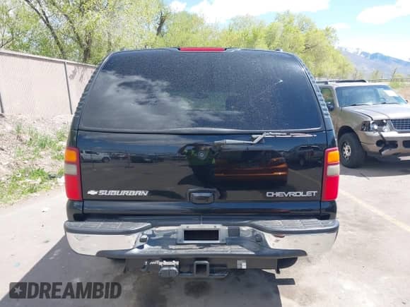 ✅ 2003 Chevrolet Suburban LT • VIN: 3GNGC26G83G210035 • Лот: 42084859. Опубликован ранее на IAAI с пробегом 145 919 миль. Бесплатный доступ к архиву аукционных продаж из США и подробный отчёт об истории автомобиля на DreamBid. Изображение 16.