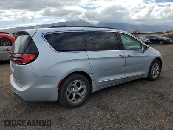✅ 2022 Chrysler Pacifica Limited • VIN: 2C4RC1GG7NR175799 • Лот: 63038045. Опубликован ранее на Copart с пробегом 32 317 миль. Бесплатный доступ к архиву аукционных продаж из США и подробный отчёт об истории автомобиля на DreamBid. Изображение 3.