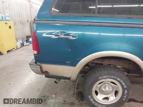 ✅ 2000 Ford F-150 XL • VIN: 1FTRX18L0YNA33201 • Lot: 43077858. Wystawiony na IAAI z przebiegiem Nie podano. Bezpłatny archiwum sprzedaży aukcyjnych z USA i szczegółowy raport historii pojazdu na DreamBid. Zdjęcie 14.