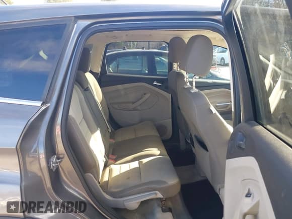 ✅ 2013 Ford Escape SE • VIN: 1FMCU9G97DUB05168 • Lot: 43787287. Listed on IAAI with 153,860 mi. Free auction sales archive from the USA and detailed vehicle history report at DreamBid. Image 8.