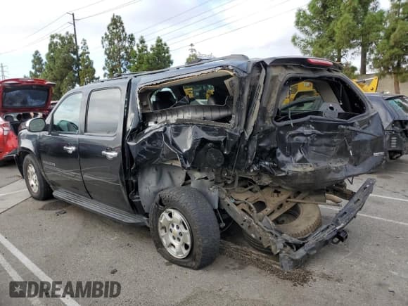 ✅ 2012 Chevrolet Suburban LT • VIN: 1GNSCJE03CR106674 • Lot: 82184705. Listed on Copart with 227,240 mi. Free auction sales archive from the USA and detailed vehicle history report at DreamBid. Image 2.