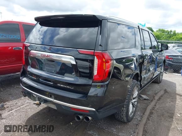 ✅ 2021 GMC Yukon XL Denali • VIN: 1GKS2JKL2MR142534 • Lot: 42245183. Listed on IAAI with 114,168 mi. Free auction sales archive from the USA and detailed vehicle history report at DreamBid. Image 4.