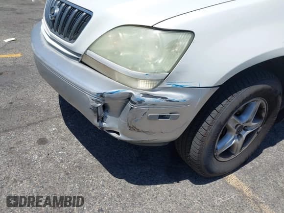 ✅ 2002 Lexus RX 300 • VIN: JTJGF10U220139391 • Lot: 42526142. Listed on IAAI with 294,776 mi. Free auction sales archive from the USA and detailed vehicle history report at DreamBid. Image 6.