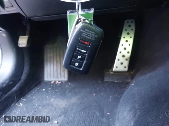 ✅ 2017 Lexus IS 350 • VIN: JTHCE1D22H5013801 • Lot: 43533928. Wystawiony na IAAI z przebiegiem 75 022 mil. Bezpłatny archiwum sprzedaży aukcyjnych z USA i szczegółowy raport historii pojazdu na DreamBid. Zdjęcie 11.