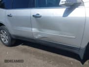 ✅ 2015 Chevrolet Traverse LT • VIN: 1GNKVHKD2FJ121552 • Lot: 41923030. Wystawiony na IAAI z przebiegiem 205 446 mil. Bezpłatny archiwum sprzedaży aukcyjnych z USA i szczegółowy raport historii pojazdu na DreamBid. Zdjęcie 6.