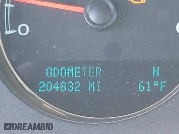 2014 Chevrolet Suburban LT z VIN 1GNSKJE76ER214080, wystawiony jako IAAI lot #42766041 z przebiegiem 204 832 mil mil oraz . Historia ofert i sprzedaży dostępna na DreamBid. Obrazek 15.