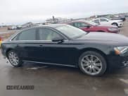 ✅ 2013 Audi A8 4.0L • VIN: WAUR2AFD5DN018209 • Lot: 41598191. Wystawiony na IAAI z przebiegiem 77 519 mil. Bezpłatny archiwum sprzedaży aukcyjnych z USA i szczegółowy raport historii pojazdu na DreamBid. Zdjęcie 13.