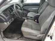 ✅ 2015 Toyota Tacoma • VIN: 5TFTX4CN3FX057848 • Lot: 93702595. Wystawiony na Copart z przebiegiem 200 699 mil. Bezpłatny archiwum sprzedaży aukcyjnych z USA i szczegółowy raport historii pojazdu na DreamBid. Zdjęcie 7.